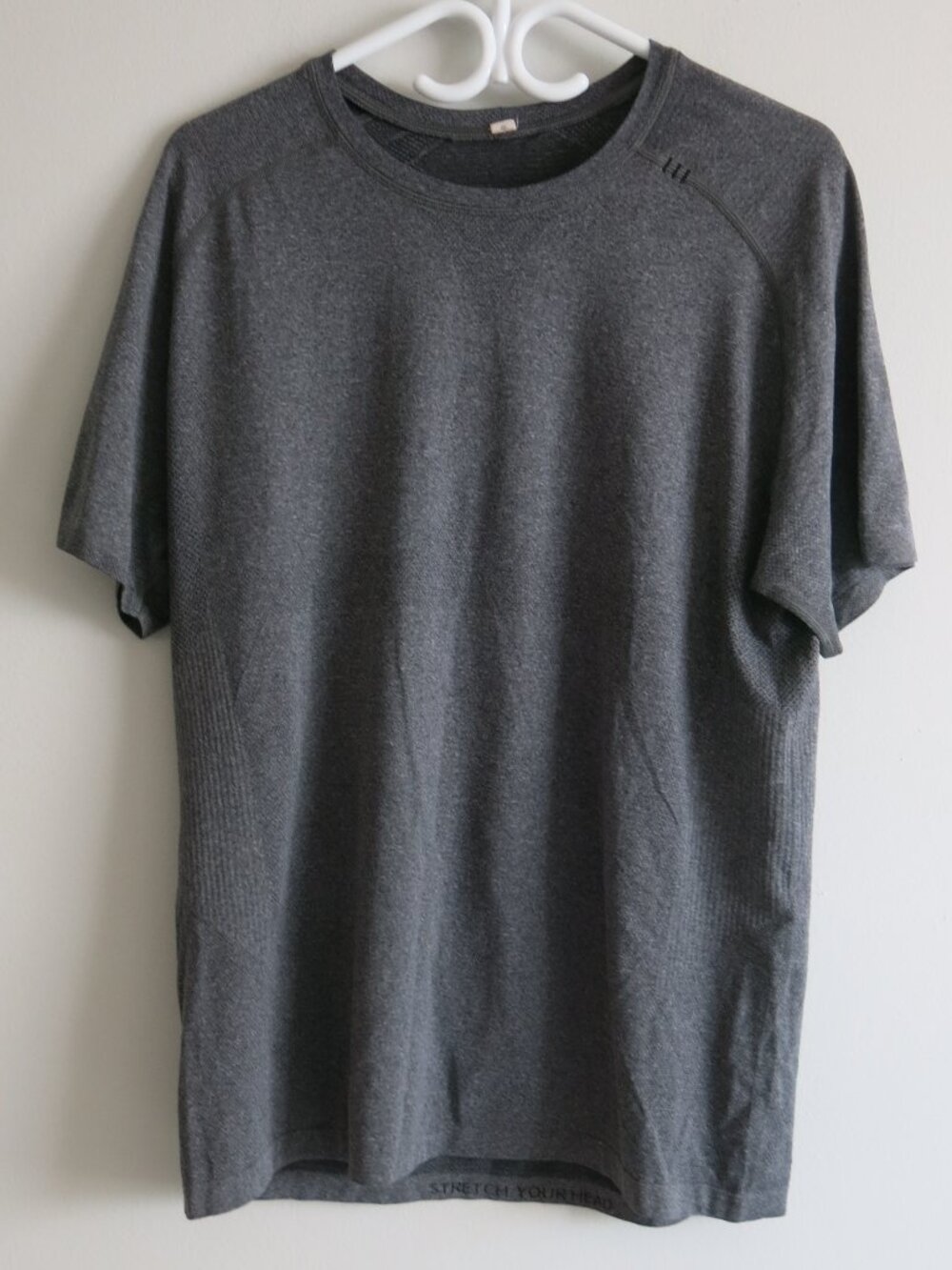 Lululemon Athletica Metal Vent Tech Gray Short Sleeve Shirt - Size Large